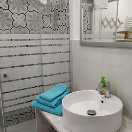 Oda ve Kahvaltı Sa Crobe *