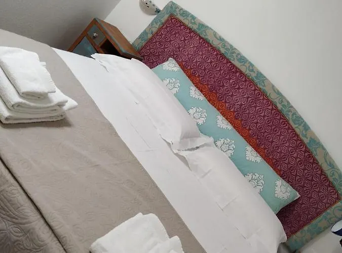 Bed & Breakfast Sa Crobe Lanusei